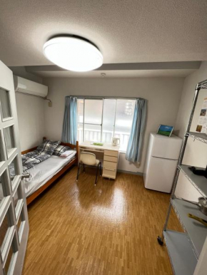 閑静な住宅街に休み、勉強等々最適で、観光地にも遠くない（徒歩5分以内にスーパー、温泉、公園があり）